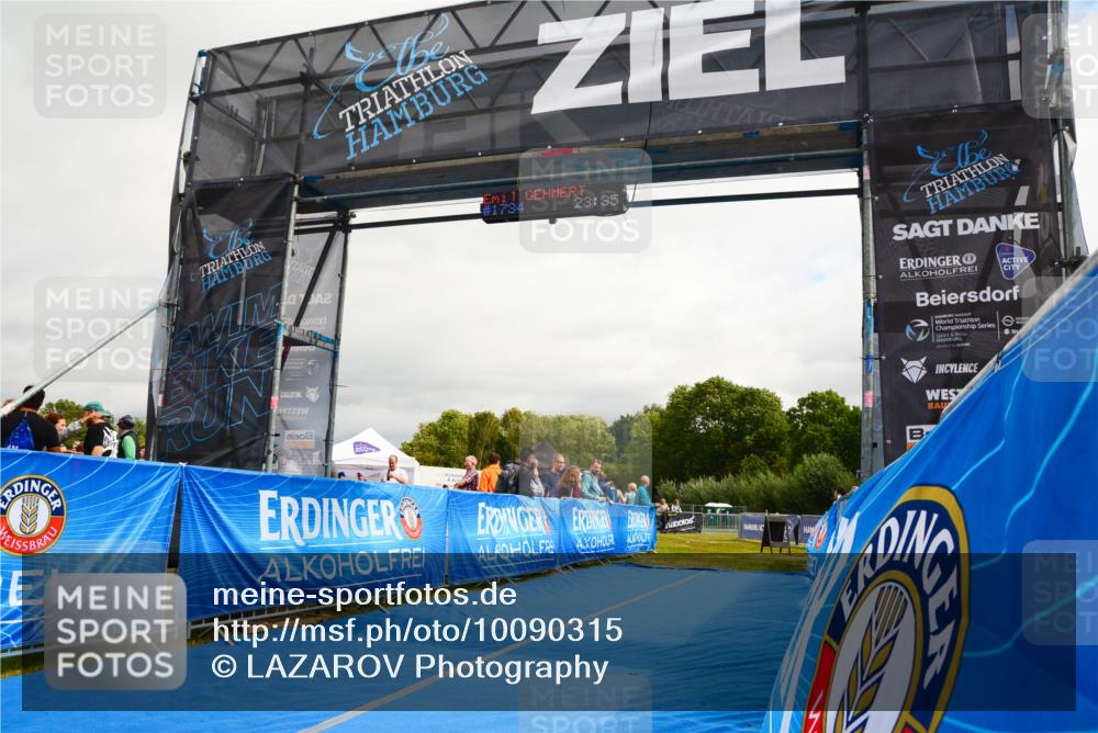 30.08.2026 - Elbe Triathlon Hamburg LAZAROV Photography http://msf.ph/oto/10090315 30.08.2026 12:48:53 Ziel  meine-sportfotos.de