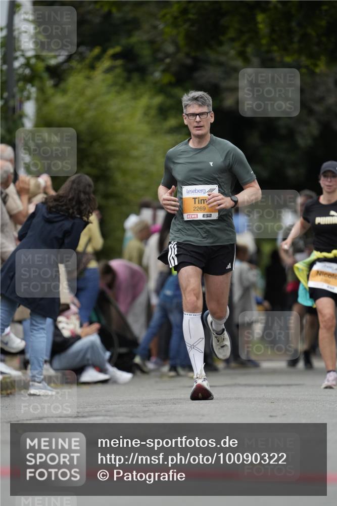 30.08.2026 - Blankeneser Heldenlauf Patografie http://msf.ph/oto/10090322 30.08.2026 12:01:06 Ziel 2145, 2146, 2286, 2765, 2830, 2917 meine-sportfotos.de
