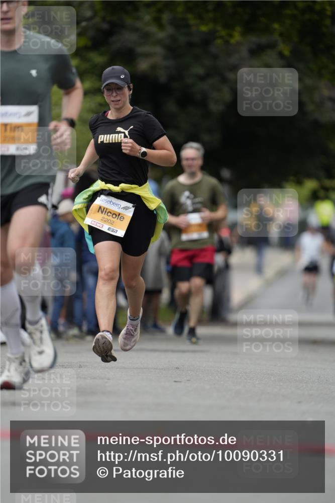 30.08.2026 - Blankeneser Heldenlauf Patografie http://msf.ph/oto/10090331 30.08.2026 12:01:09 Ziel 2145, 2146, 2269, 2765, 2830 meine-sportfotos.de