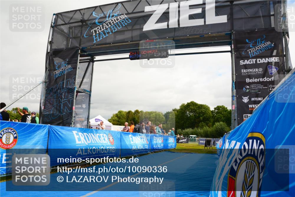 30.08.2026 - Elbe Triathlon Hamburg LAZAROV Photography http://msf.ph/oto/10090336 30.08.2026 12:48:55 Ziel  meine-sportfotos.de