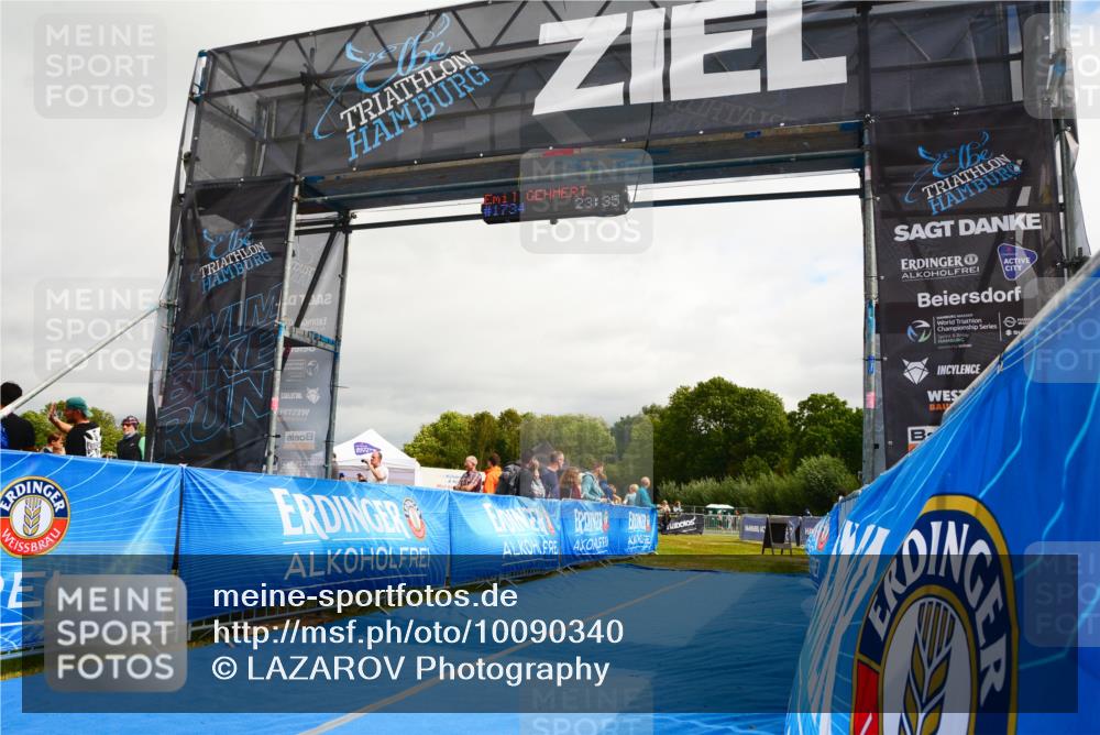 30.08.2026 - Elbe Triathlon Hamburg LAZAROV Photography http://msf.ph/oto/10090340 30.08.2026 12:48:55 Ziel  meine-sportfotos.de