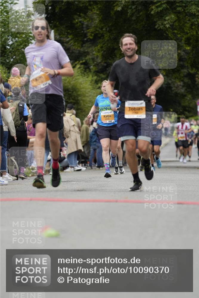 30.08.2026 - Blankeneser Heldenlauf Patografie http://msf.ph/oto/10090370 30.08.2026 12:01:37 Ziel 2065, 2646, 2698 meine-sportfotos.de