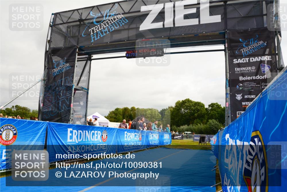 30.08.2026 - Elbe Triathlon Hamburg LAZAROV Photography http://msf.ph/oto/10090381 30.08.2026 12:49:28 Ziel  meine-sportfotos.de