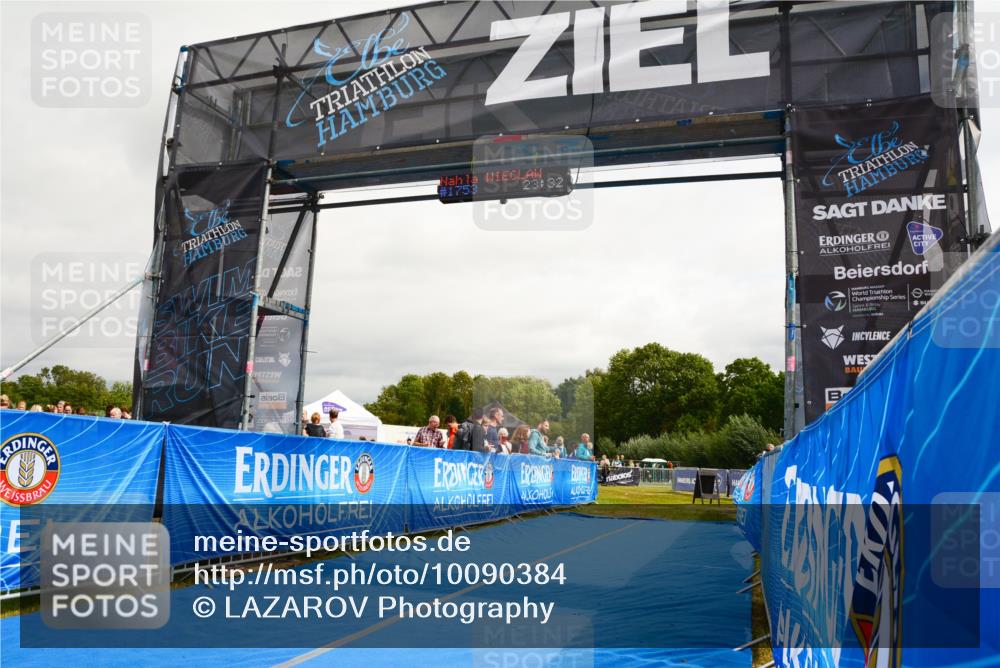 30.08.2026 - Elbe Triathlon Hamburg LAZAROV Photography http://msf.ph/oto/10090384 30.08.2026 12:49:28 Ziel  meine-sportfotos.de