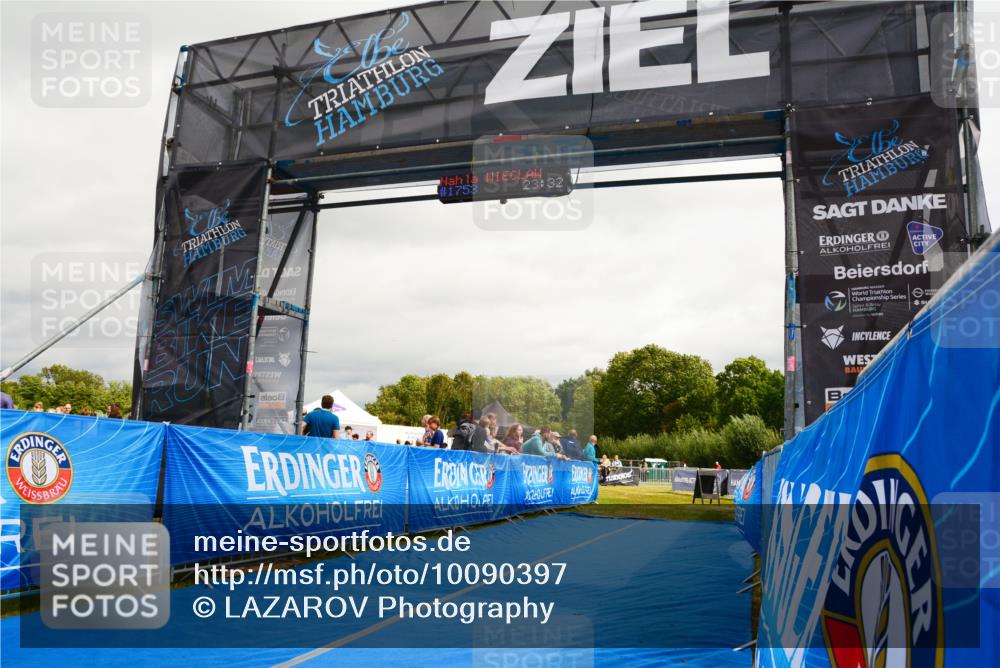 30.08.2026 - Elbe Triathlon Hamburg LAZAROV Photography http://msf.ph/oto/10090397 30.08.2026 12:50:11 Ziel  meine-sportfotos.de