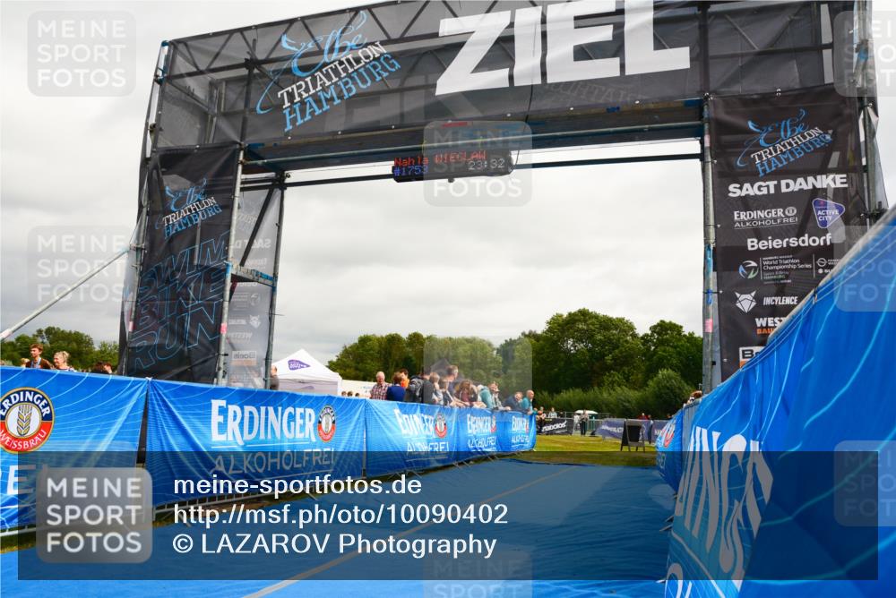 30.08.2026 - Elbe Triathlon Hamburg LAZAROV Photography http://msf.ph/oto/10090402 30.08.2026 12:51:15 Ziel  meine-sportfotos.de