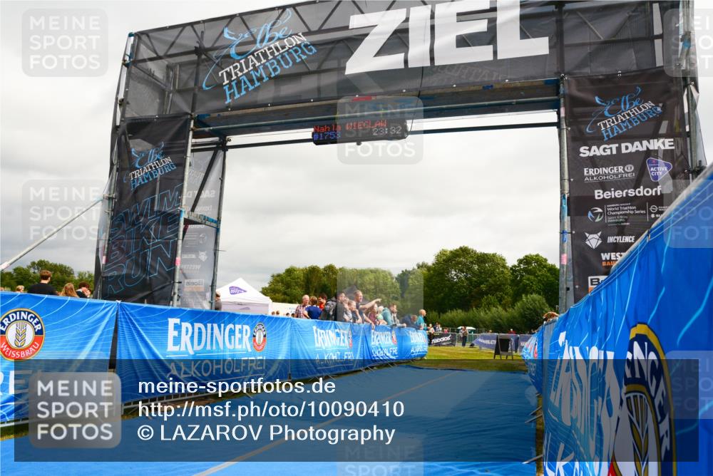 30.08.2026 - Elbe Triathlon Hamburg LAZAROV Photography http://msf.ph/oto/10090410 30.08.2026 12:51:22 Ziel  meine-sportfotos.de