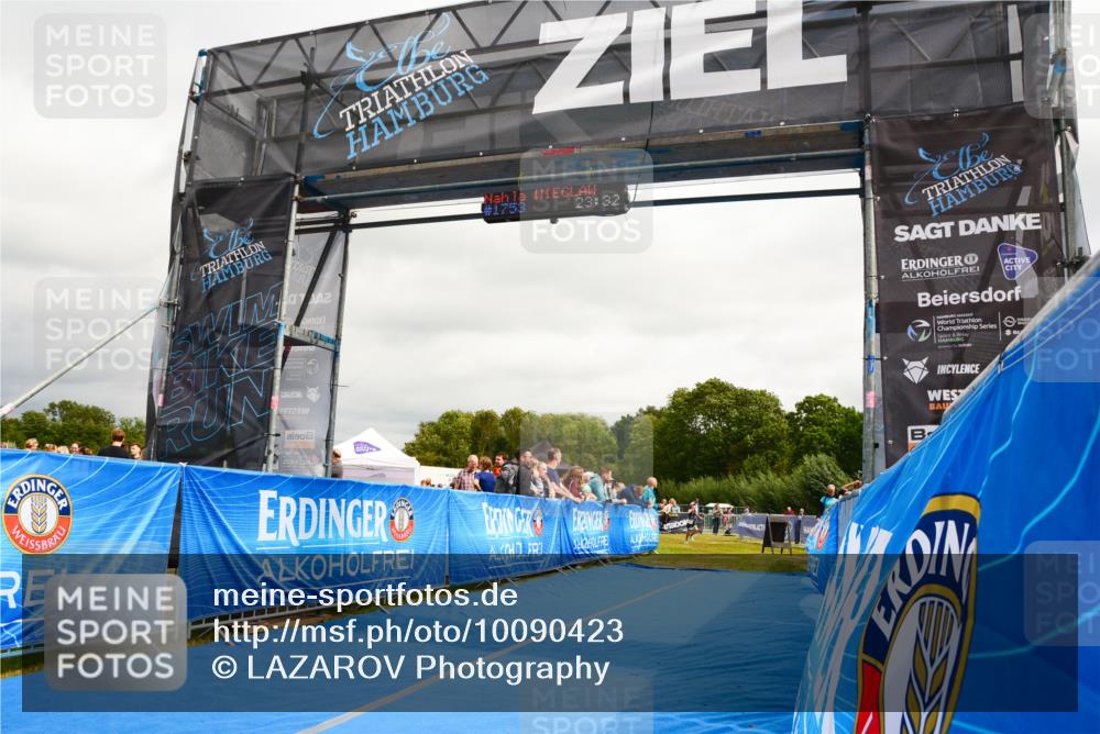 30.08.2026 - Elbe Triathlon Hamburg LAZAROV Photography http://msf.ph/oto/10090423 30.08.2026 12:51:24 Ziel  meine-sportfotos.de