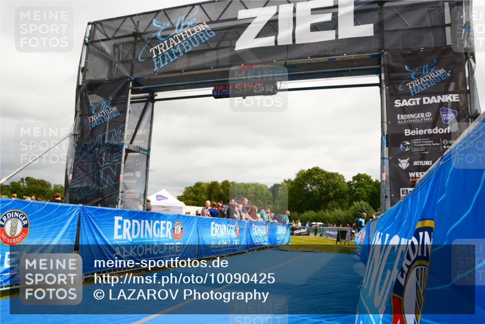 30.08.2026 - Elbe Triathlon Hamburg LAZAROV Photography http://msf.ph/oto/10090425 30.08.2026 12:51:26 Ziel  meine-sportfotos.de