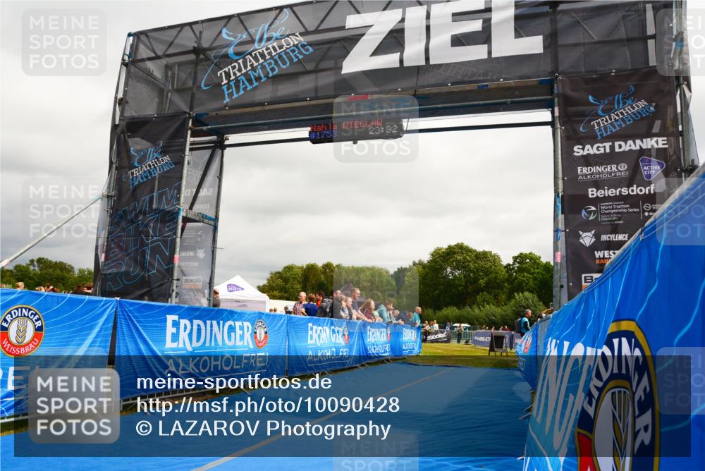 30.08.2026 - Elbe Triathlon Hamburg LAZAROV Photography http://msf.ph/oto/10090428 30.08.2026 12:51:26 Ziel  meine-sportfotos.de