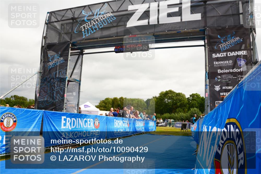 30.08.2026 - Elbe Triathlon Hamburg LAZAROV Photography http://msf.ph/oto/10090429 30.08.2026 12:51:26 Ziel  meine-sportfotos.de