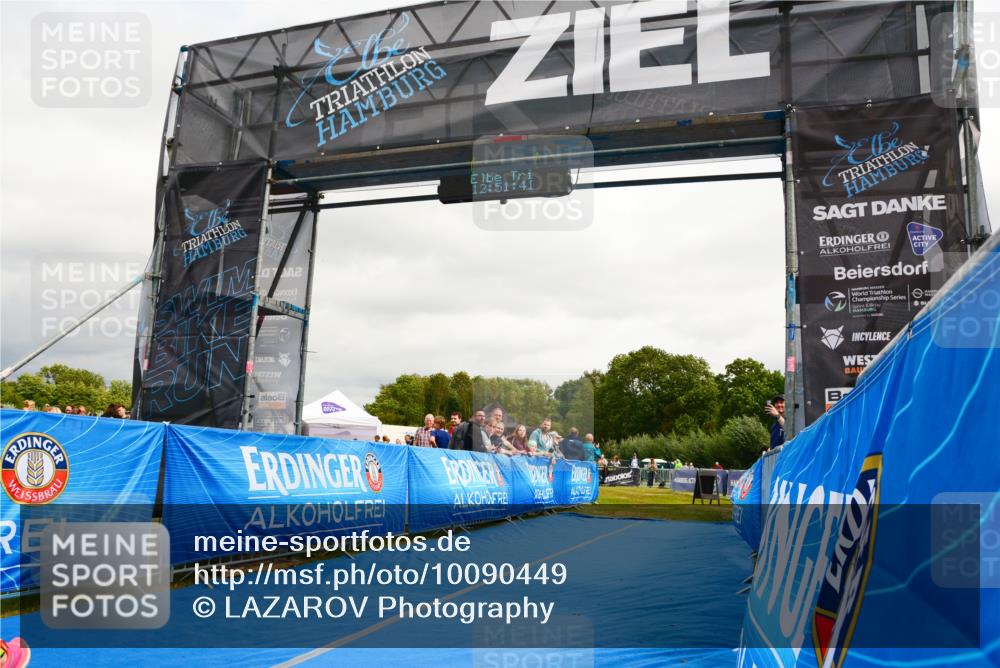 30.08.2026 - Elbe Triathlon Hamburg LAZAROV Photography http://msf.ph/oto/10090449 30.08.2026 12:51:42 Ziel 1819 meine-sportfotos.de