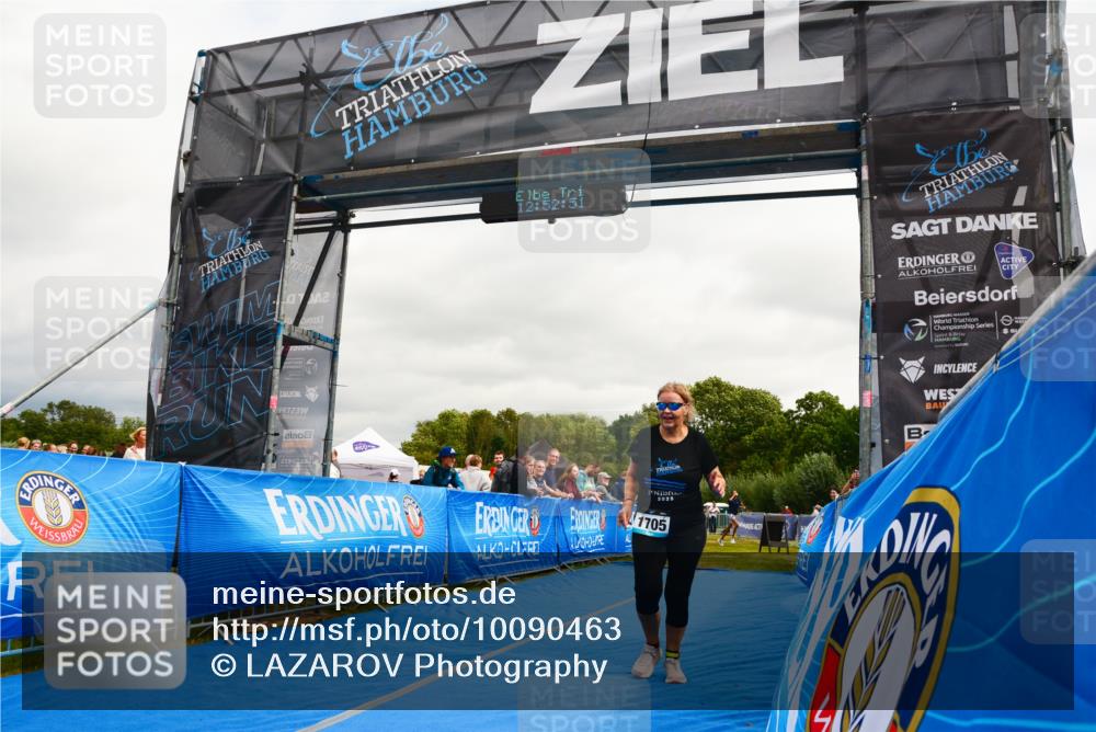 30.08.2026 - Elbe Triathlon Hamburg LAZAROV Photography http://msf.ph/oto/10090463 30.08.2026 12:52:52 Ziel 1705 meine-sportfotos.de