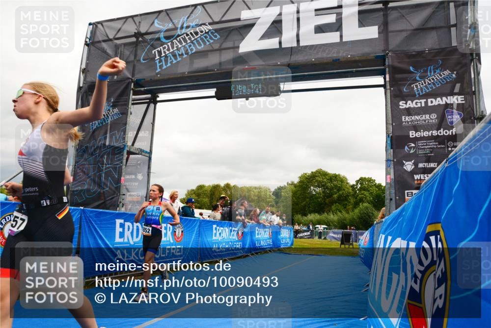 30.08.2026 - Elbe Triathlon Hamburg LAZAROV Photography http://msf.ph/oto/10090493 30.08.2026 12:53:42 Ziel 1757, 1769, 1852 meine-sportfotos.de