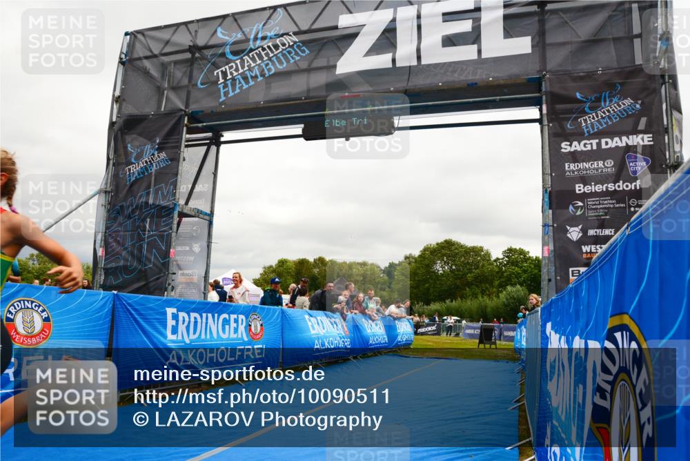 30.08.2026 - Elbe Triathlon Hamburg LAZAROV Photography http://msf.ph/oto/10090511 30.08.2026 12:54:08 Ziel 1855 meine-sportfotos.de