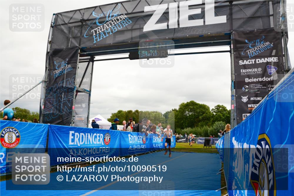 30.08.2026 - Elbe Triathlon Hamburg LAZAROV Photography http://msf.ph/oto/10090519 30.08.2026 12:54:20 Ziel 1758, 1836, 1857, 1864 meine-sportfotos.de