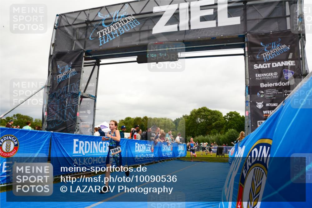 30.08.2026 - Elbe Triathlon Hamburg LAZAROV Photography http://msf.ph/oto/10090536 30.08.2026 12:54:25 Ziel 1836, 1857, 1864 meine-sportfotos.de