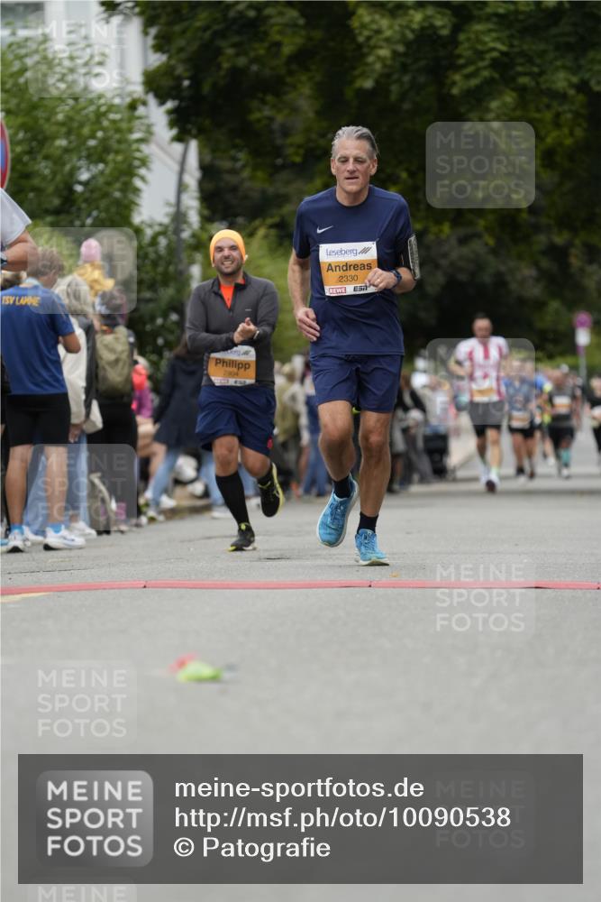 30.08.2026 - Blankeneser Heldenlauf Patografie http://msf.ph/oto/10090538 30.08.2026 12:01:45 Ziel 2065, 2210, 2330, 2646, 2698, 2904 meine-sportfotos.de