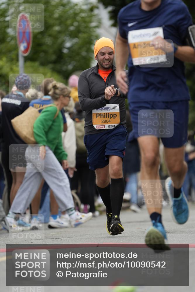 30.08.2026 - Blankeneser Heldenlauf Patografie http://msf.ph/oto/10090542 30.08.2026 12:01:46 Ziel 2065, 2210, 2330, 2646, 2698, 2904 meine-sportfotos.de