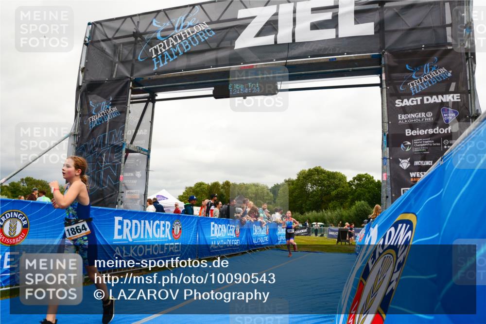 30.08.2026 - Elbe Triathlon Hamburg LAZAROV Photography http://msf.ph/oto/10090543 30.08.2026 12:54:25 Ziel 1836, 1857, 1864 meine-sportfotos.de