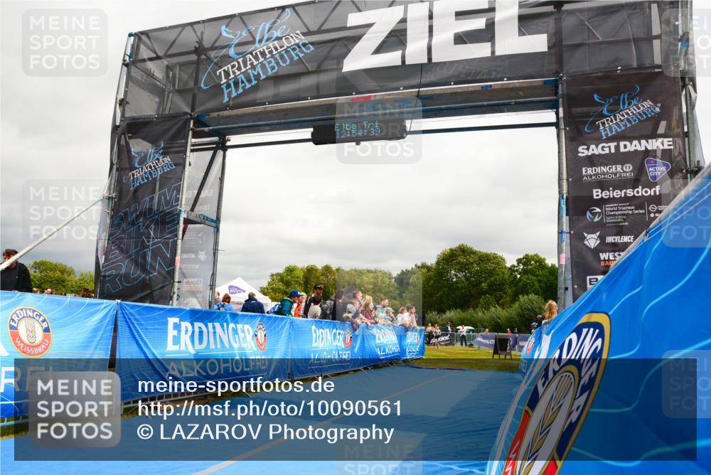 30.08.2026 - Elbe Triathlon Hamburg LAZAROV Photography http://msf.ph/oto/10090561 30.08.2026 12:54:40 Ziel 1839, 1880 meine-sportfotos.de
