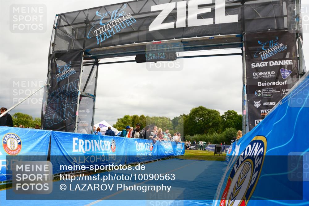30.08.2026 - Elbe Triathlon Hamburg LAZAROV Photography http://msf.ph/oto/10090563 30.08.2026 12:54:40 Ziel 1839, 1880 meine-sportfotos.de