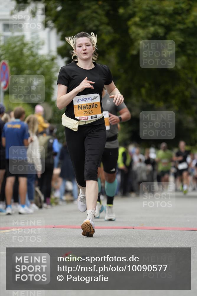 30.08.2026 - Blankeneser Heldenlauf Patografie http://msf.ph/oto/10090577 30.08.2026 12:02:06 Ziel 2067, 2326, 2417, 2490, 2626, 2775, 4428 meine-sportfotos.de