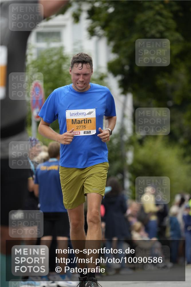 30.08.2026 - Blankeneser Heldenlauf Patografie http://msf.ph/oto/10090586 30.08.2026 12:02:10 Ziel 2067, 2326, 2417, 2490, 2775, 4428 meine-sportfotos.de