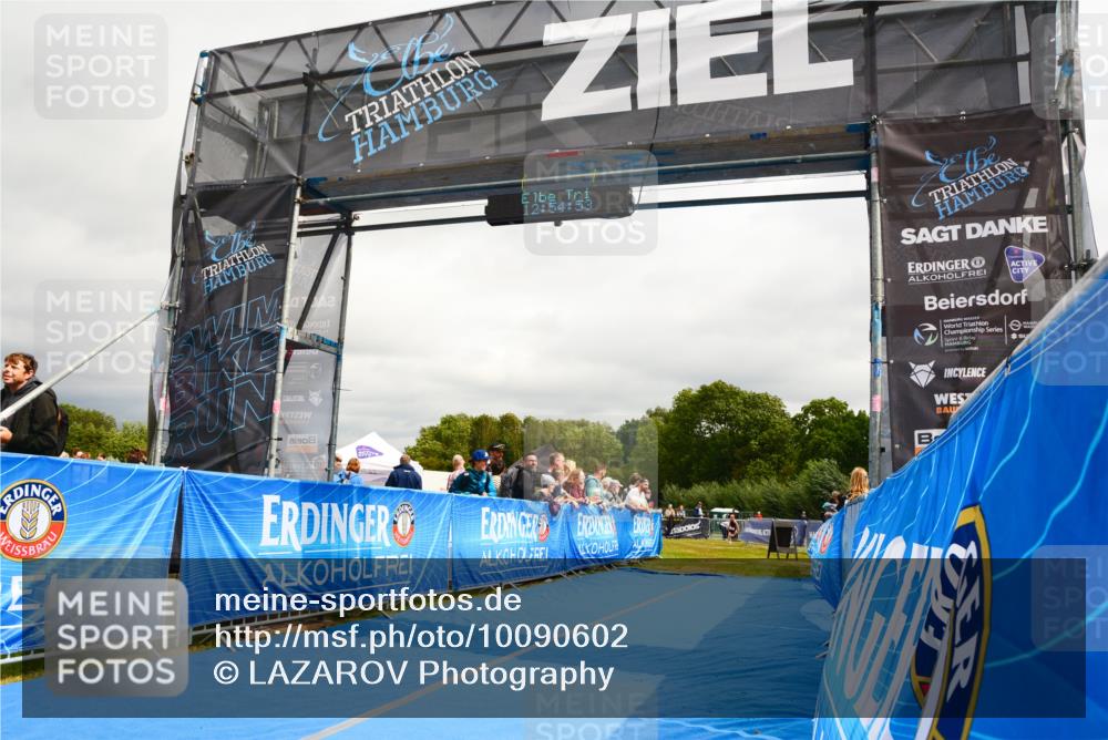 30.08.2026 - Elbe Triathlon Hamburg LAZAROV Photography http://msf.ph/oto/10090602 30.08.2026 12:54:55 Ziel 1851 meine-sportfotos.de