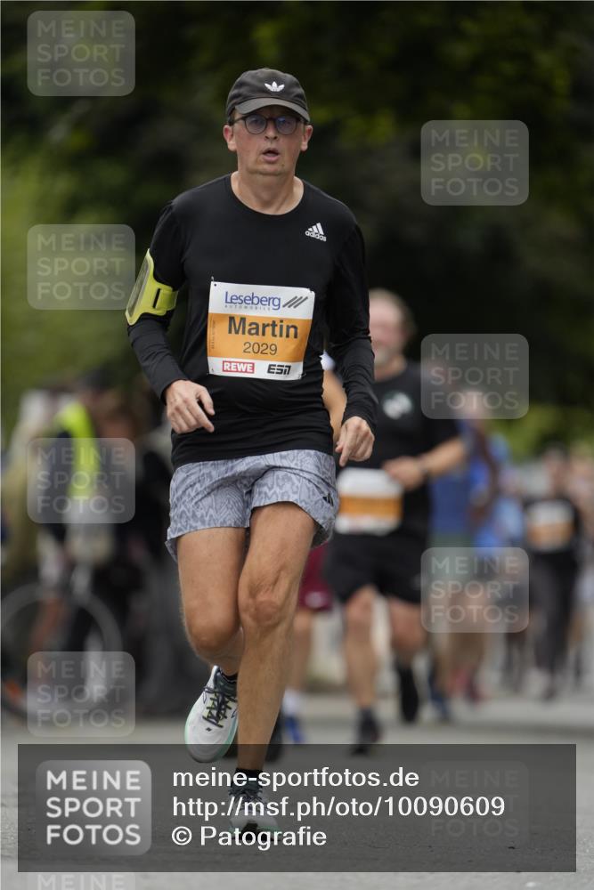 30.08.2026 - Blankeneser Heldenlauf Patografie http://msf.ph/oto/10090609 30.08.2026 12:02:22 Ziel 2029, 2030, 2480, 4086 meine-sportfotos.de