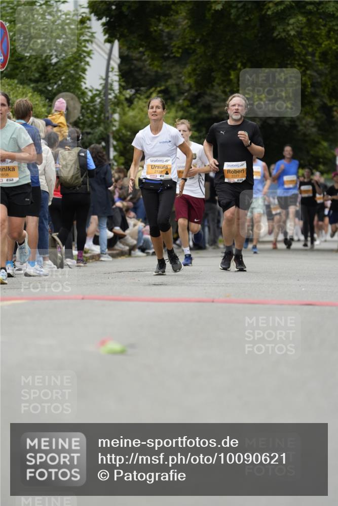 30.08.2026 - Blankeneser Heldenlauf Patografie http://msf.ph/oto/10090621 30.08.2026 12:02:26 Ziel 2029, 2030, 2135, 2227, 2480, 2858 meine-sportfotos.de