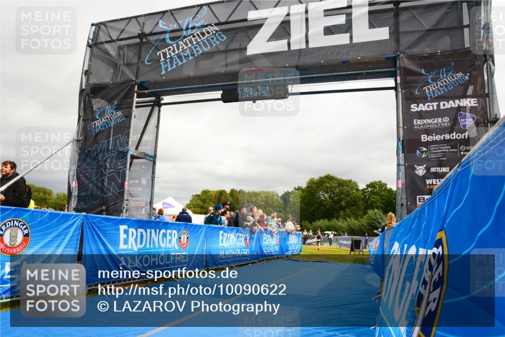 30.08.2026 - Elbe Triathlon Hamburg LAZAROV Photography http://msf.ph/oto/10090622 30.08.2026 12:54:57 Ziel 1851 meine-sportfotos.de