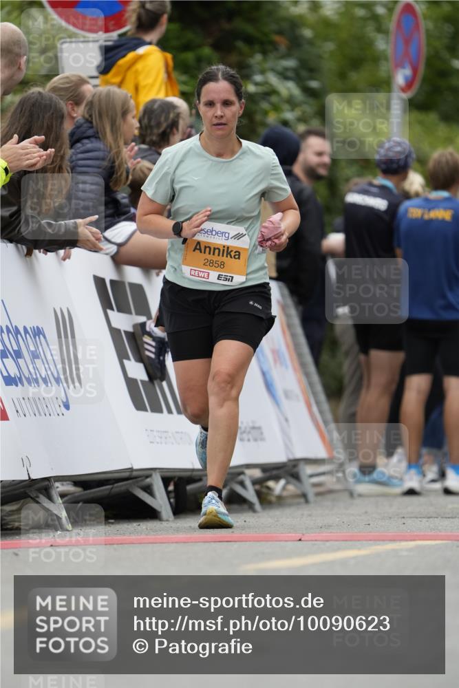 30.08.2026 - Blankeneser Heldenlauf Patografie http://msf.ph/oto/10090623 30.08.2026 12:02:28 Ziel 2029, 2030, 2135, 2227, 2480, 2506, 2858 meine-sportfotos.de