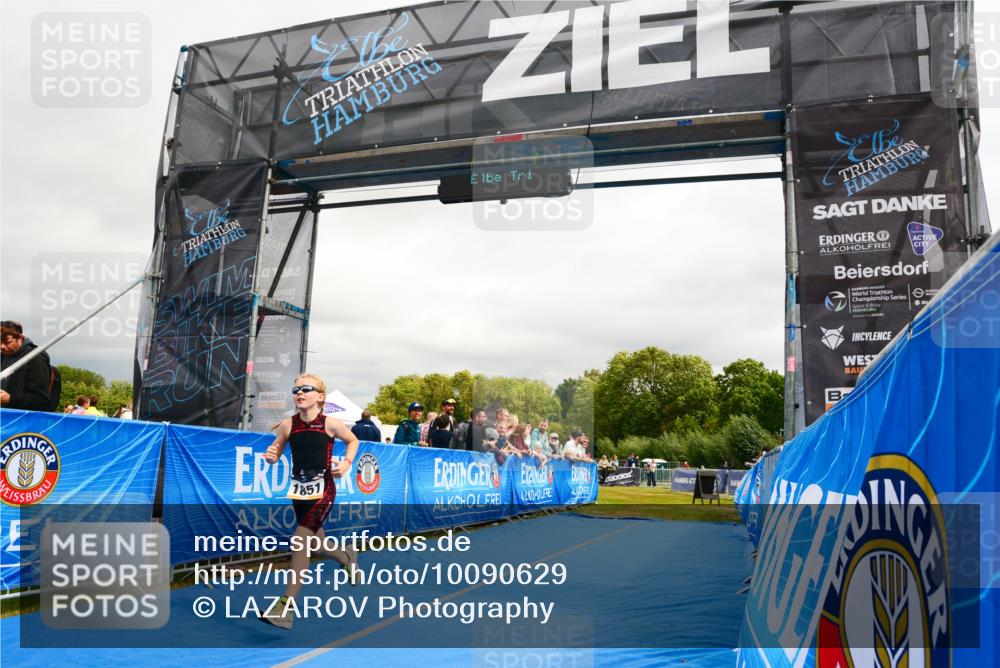 30.08.2026 - Elbe Triathlon Hamburg LAZAROV Photography http://msf.ph/oto/10090629 30.08.2026 12:55:03 Ziel 1851 meine-sportfotos.de
