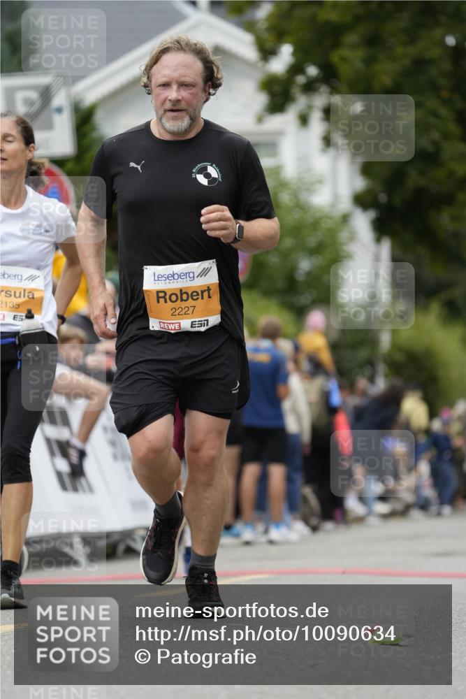 30.08.2026 - Blankeneser Heldenlauf Patografie http://msf.ph/oto/10090634 30.08.2026 12:02:33 Ziel 2135, 2227, 2506, 2858 meine-sportfotos.de