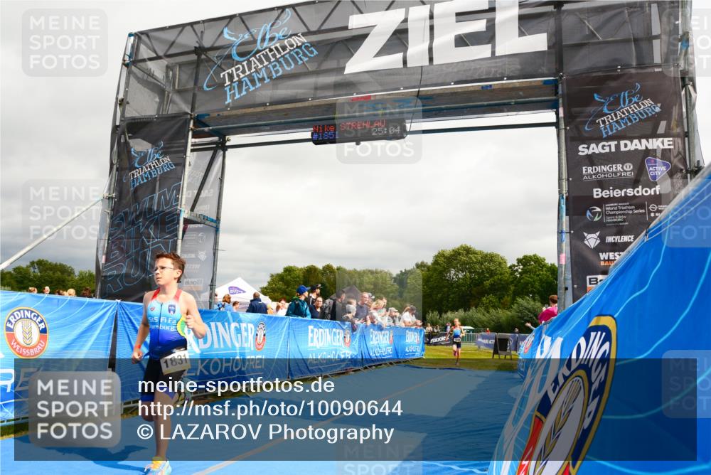 30.08.2026 - Elbe Triathlon Hamburg LAZAROV Photography http://msf.ph/oto/10090644 30.08.2026 12:55:18 Ziel 1831, 1856, 1868 meine-sportfotos.de