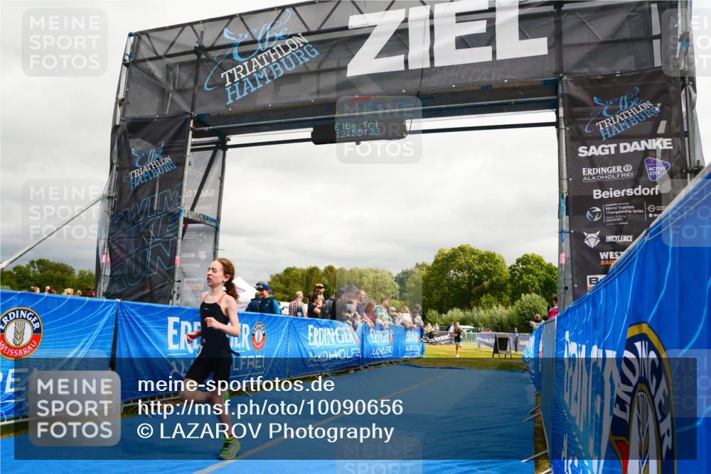 30.08.2026 - Elbe Triathlon Hamburg LAZAROV Photography http://msf.ph/oto/10090656 30.08.2026 12:55:25 Ziel 1863, 1868 meine-sportfotos.de