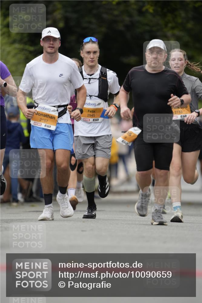 30.08.2026 - Blankeneser Heldenlauf Patografie http://msf.ph/oto/10090659 30.08.2026 12:02:44 Ziel 2068, 2113, 2191, 2337, 2408, 2573, 2878 meine-sportfotos.de