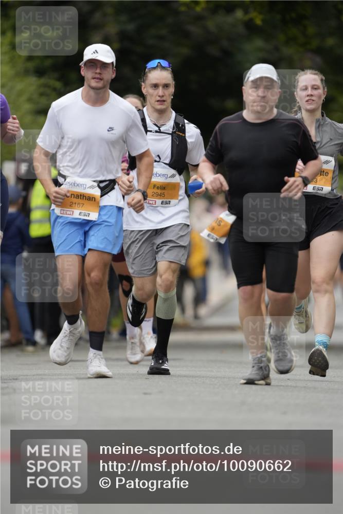 30.08.2026 - Blankeneser Heldenlauf Patografie http://msf.ph/oto/10090662 30.08.2026 12:02:44 Ziel 2068, 2113, 2191, 2337, 2408, 2573, 2878 meine-sportfotos.de