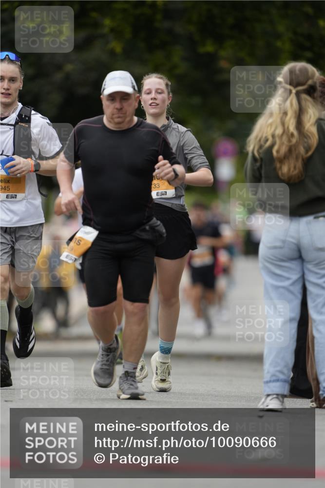 30.08.2026 - Blankeneser Heldenlauf Patografie http://msf.ph/oto/10090666 30.08.2026 12:02:45 Ziel 2068, 2113, 2191, 2337, 2408, 2573, 2878 meine-sportfotos.de