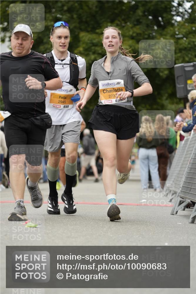30.08.2026 - Blankeneser Heldenlauf Patografie http://msf.ph/oto/10090683 30.08.2026 12:02:52 Ziel 2033, 2167, 2337, 2409, 2414, 2733, 2735, 2878, 2945, 4334 meine-sportfotos.de