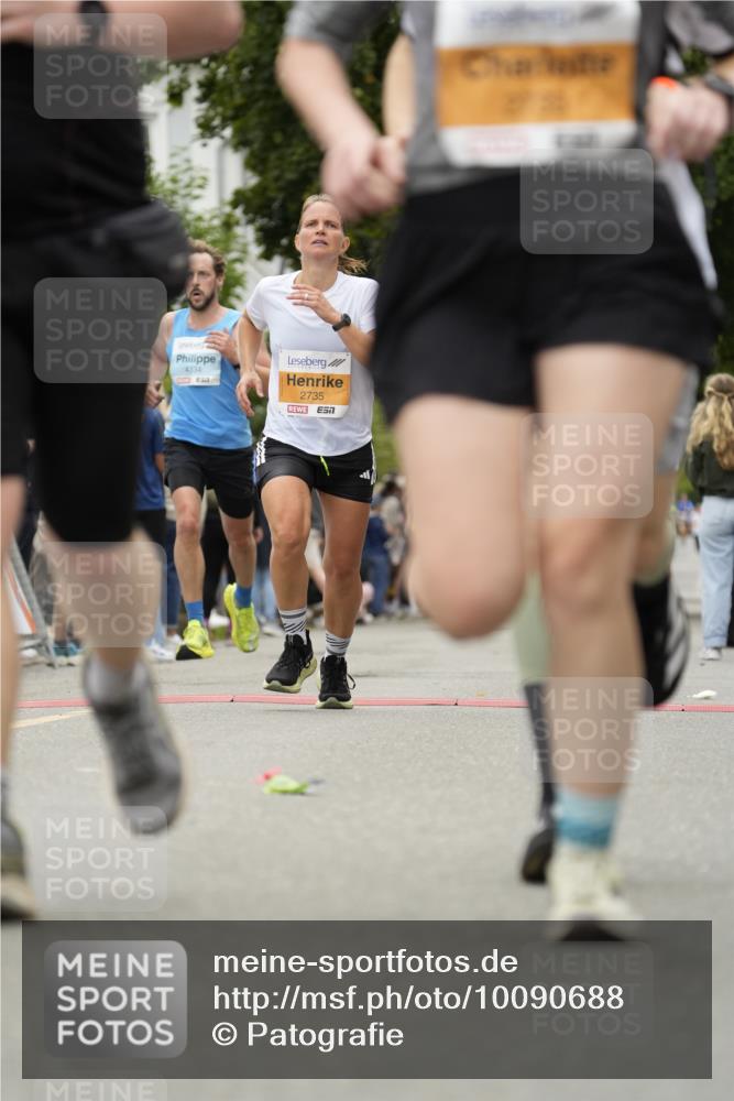 30.08.2026 - Blankeneser Heldenlauf Patografie http://msf.ph/oto/10090688 30.08.2026 12:02:54 Ziel 2033, 2167, 2409, 2414, 2733, 2735, 2945, 4334 meine-sportfotos.de
