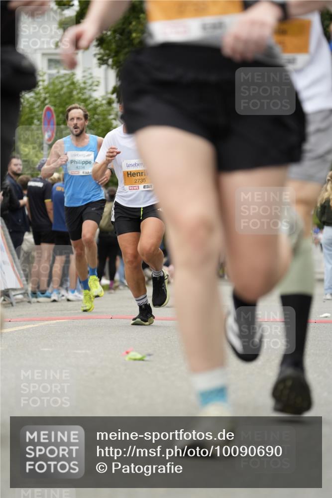 30.08.2026 - Blankeneser Heldenlauf Patografie http://msf.ph/oto/10090690 30.08.2026 12:02:55 Ziel 2033, 2167, 2409, 2414, 2733, 2735, 2945, 4334 meine-sportfotos.de
