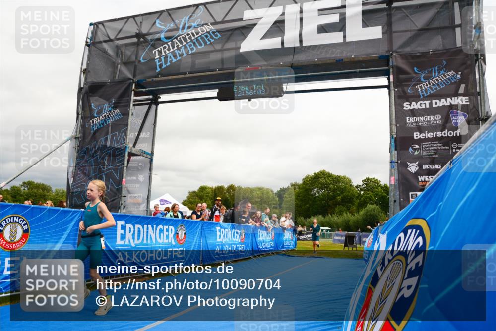 30.08.2026 - Elbe Triathlon Hamburg LAZAROV Photography http://msf.ph/oto/10090704 30.08.2026 12:56:03 Ziel 1809, 1871 meine-sportfotos.de