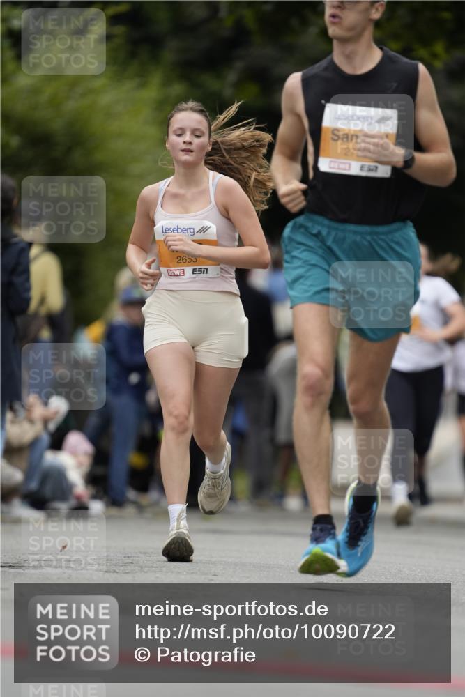 30.08.2026 - Blankeneser Heldenlauf Patografie http://msf.ph/oto/10090722 30.08.2026 12:03:17 Ziel 2653, 2759, 2836 meine-sportfotos.de