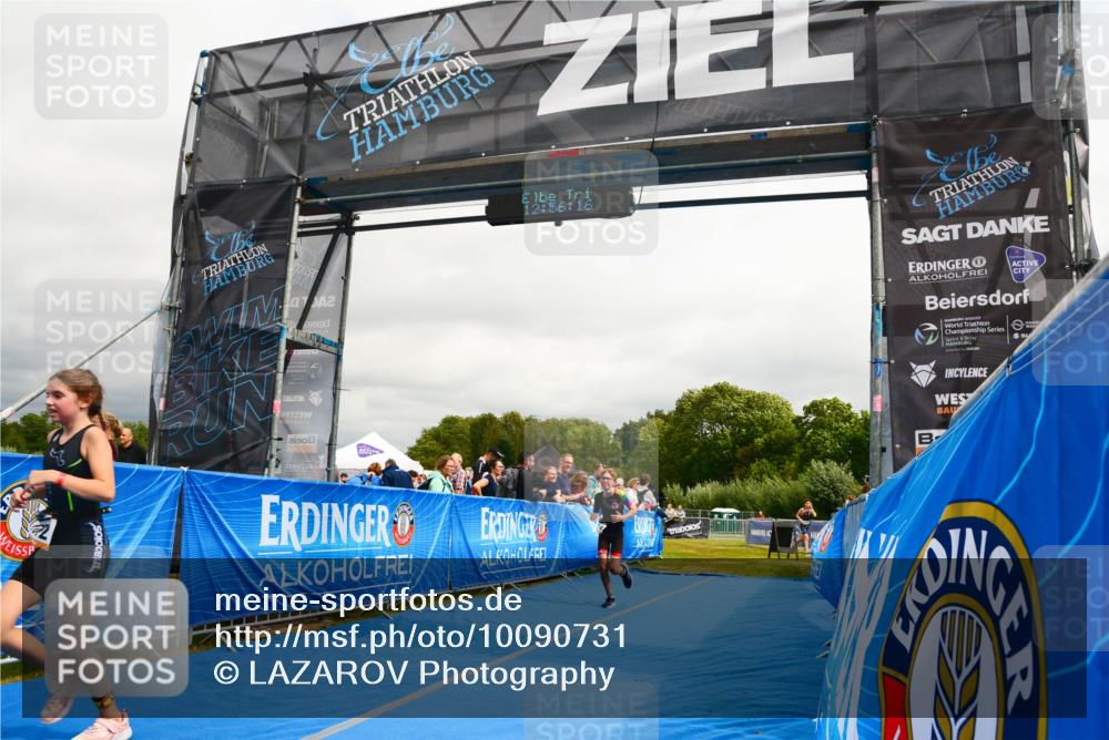 30.08.2026 - Elbe Triathlon Hamburg LAZAROV Photography http://msf.ph/oto/10090731 30.08.2026 12:56:17 Ziel 1834 meine-sportfotos.de