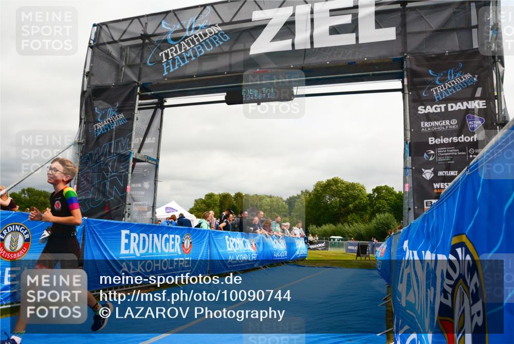 30.08.2026 - Elbe Triathlon Hamburg LAZAROV Photography http://msf.ph/oto/10090744 30.08.2026 12:56:19 Ziel 1834 meine-sportfotos.de