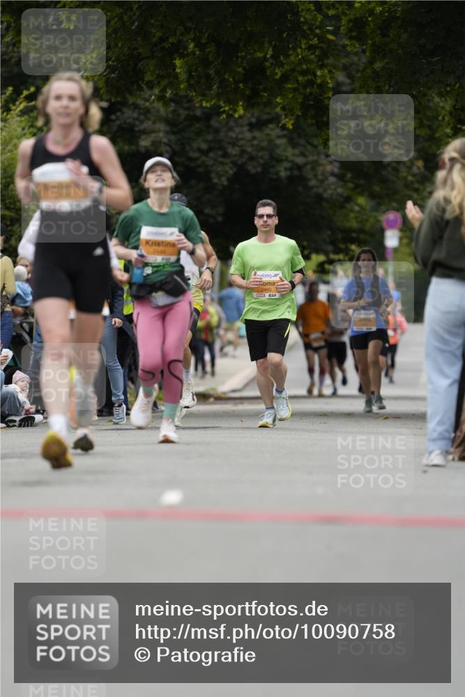30.08.2026 - Blankeneser Heldenlauf Patografie http://msf.ph/oto/10090758 30.08.2026 12:03:32 Ziel 2172, 2281, 2457, 2552, 2767, 2768, 2872 meine-sportfotos.de