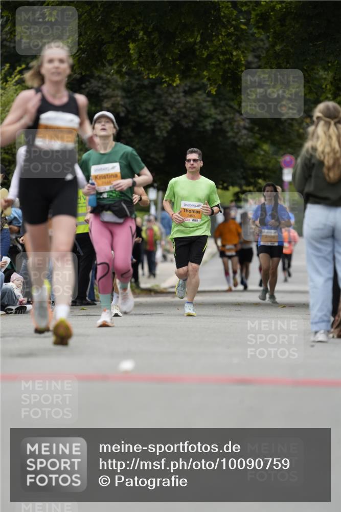 30.08.2026 - Blankeneser Heldenlauf Patografie http://msf.ph/oto/10090759 30.08.2026 12:03:32 Ziel 2172, 2281, 2457, 2552, 2767, 2768, 2872 meine-sportfotos.de
