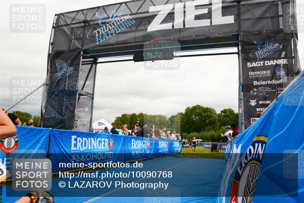 30.08.2026 - Elbe Triathlon Hamburg LAZAROV Photography http://msf.ph/oto/10090768 30.08.2026 12:56:49 Ziel 1835, 1848 meine-sportfotos.de